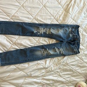 This Is A Cute Pair Of American Eagle Jeans! - image 1